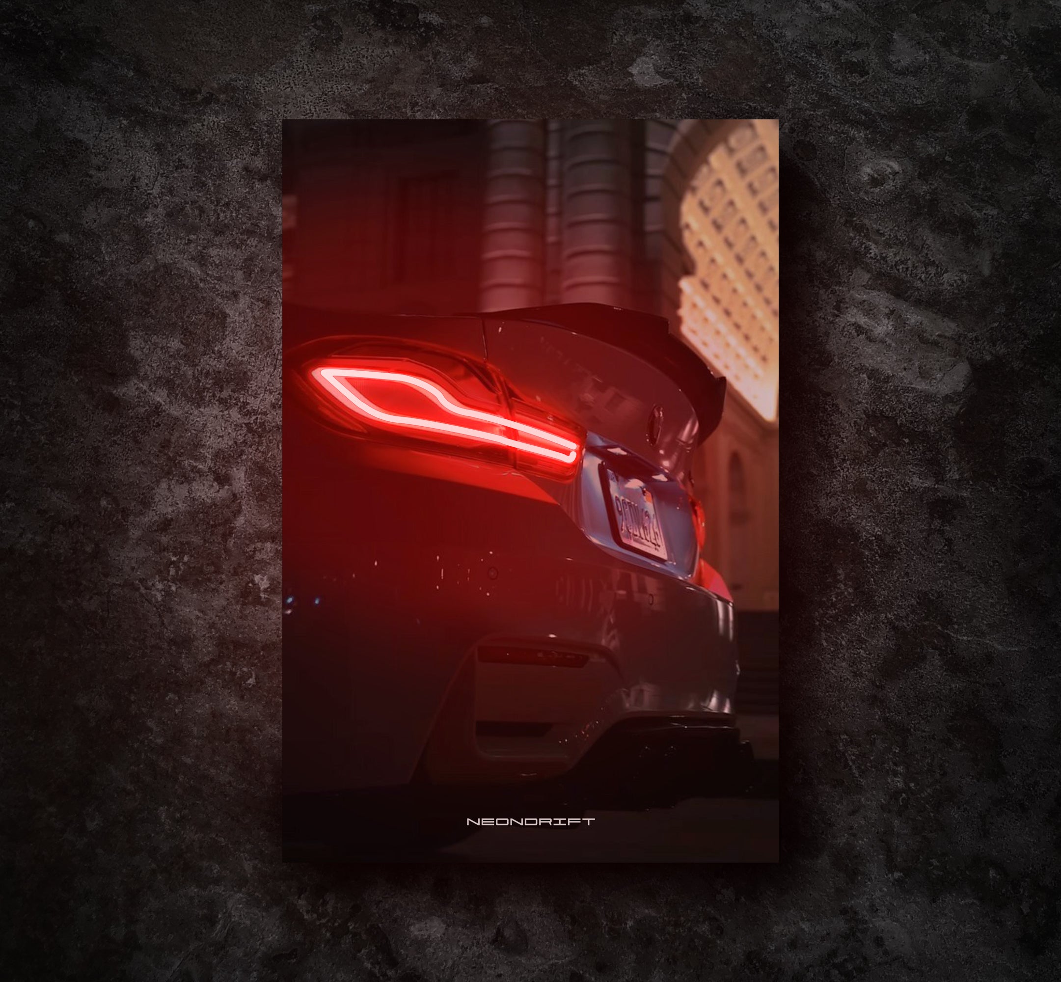 BMW M4 "BACKSEAT" | Neon LED Slika